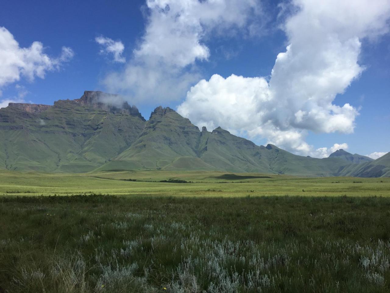 Drakensberg Inkosana Lodge Champagne Valley Exterior foto